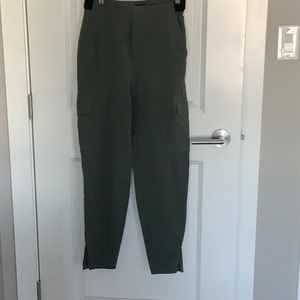 LuluLemon size 6 Green Lab cargo style pants.